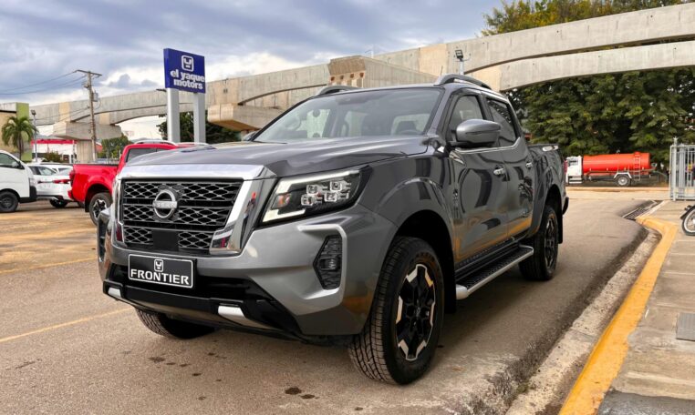 Nissan Frontier XE 2024