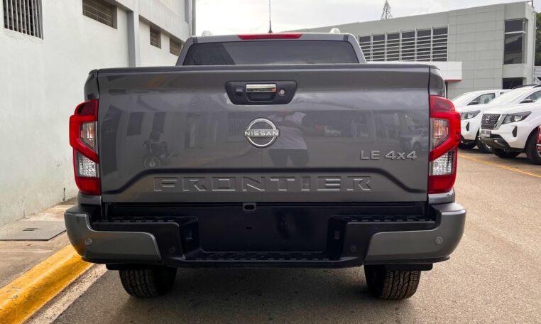 Nissan Frontier XE 2024