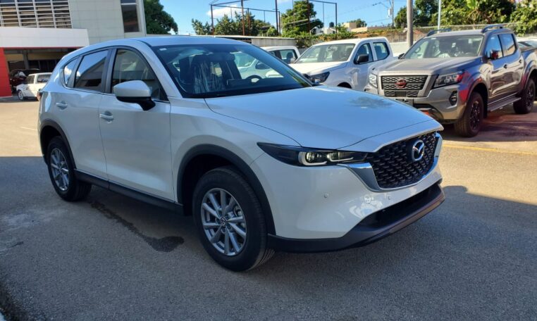 Mazda CX-5 CE blanca